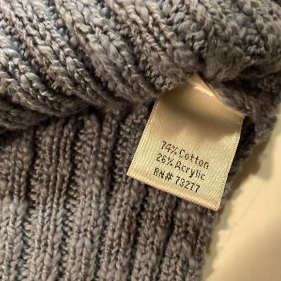 Lauren Conrad Knit Sweater with ribbon closure. - Picture 6 of 10